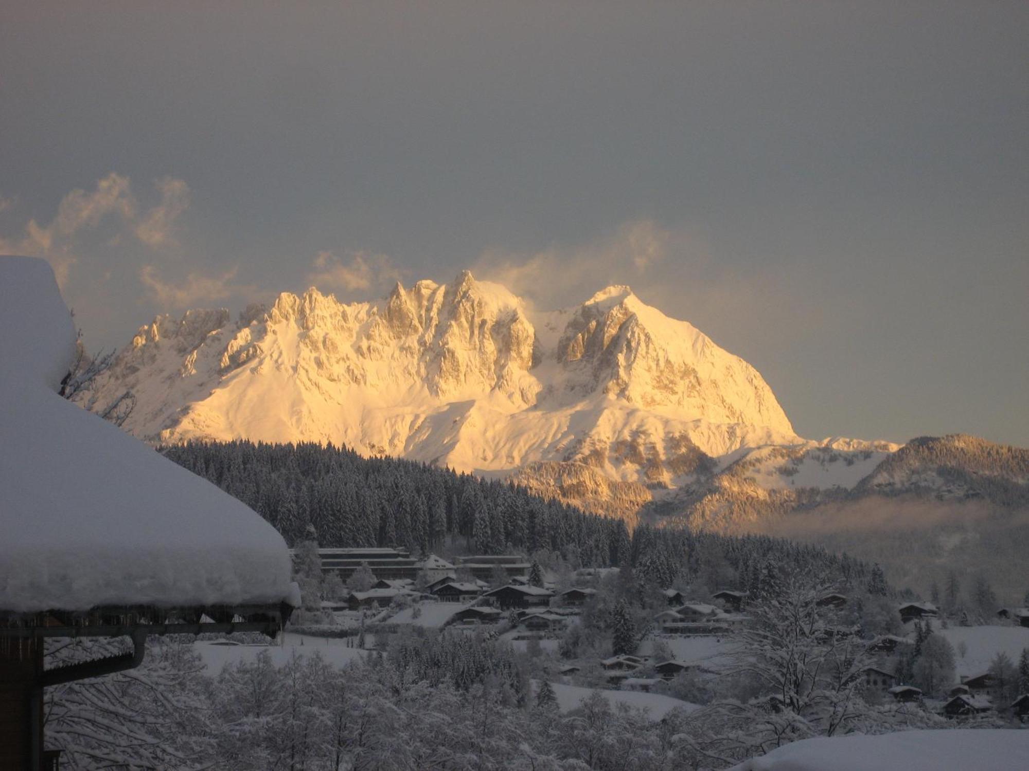 Pension Hinterseer Kitzbühel Exteriör bild
