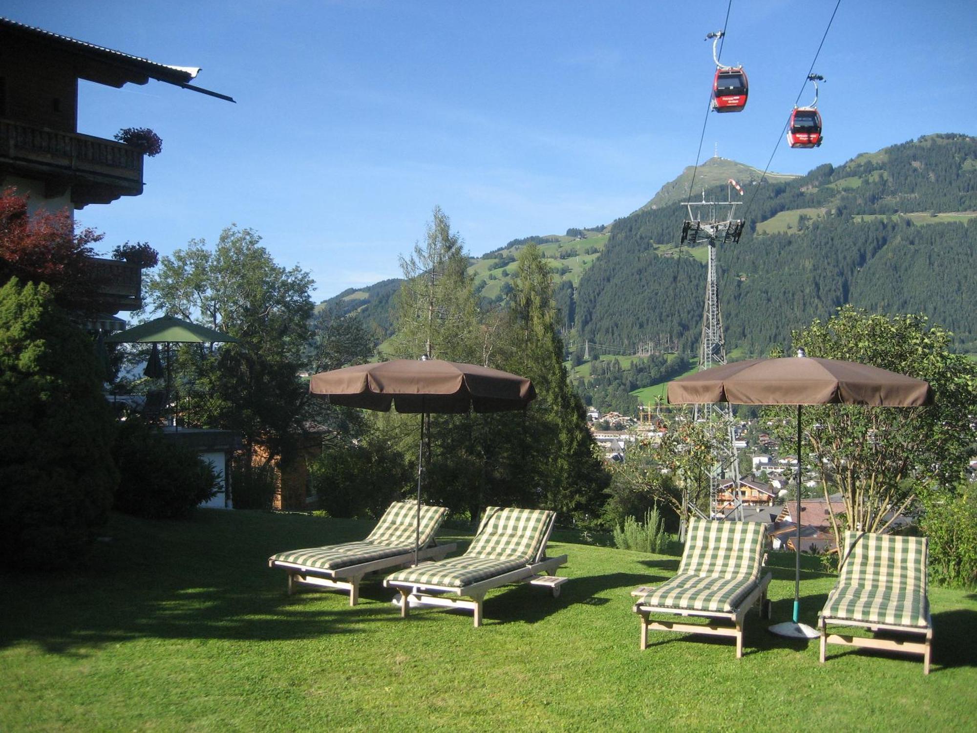 Pension Hinterseer Kitzbühel Exteriör bild