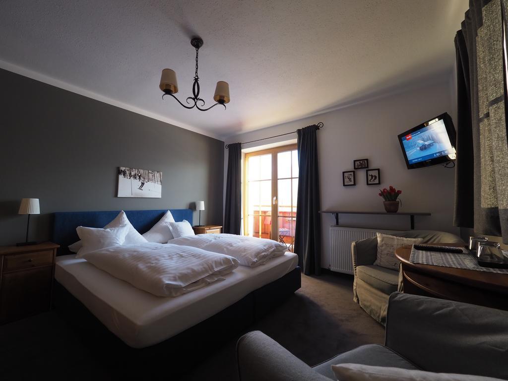 Pension Hinterseer Kitzbühel Exteriör bild